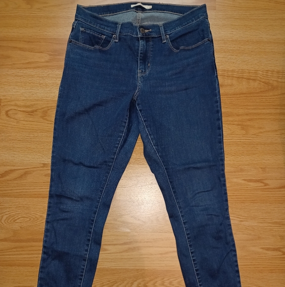 Blue Levi's - Picture 1 of 5